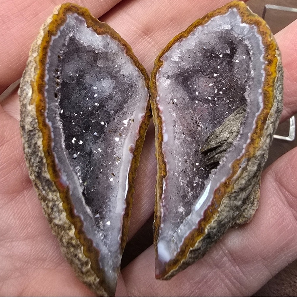 Cracked Geode Crystal